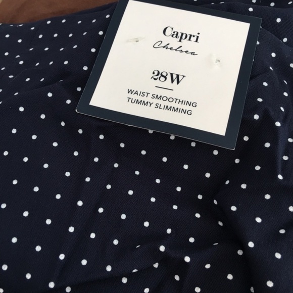 NEW Charter Club Navy Plus Size Capris Pants Chelsea Tummy Control Stretch 28W - Picture 4 of 10